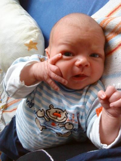 Bild zu mein sohn hat die 4kg marke geknackt - Forum für Mai - Mamis