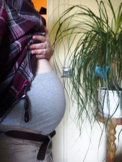 Bild zu Zeigt her eure Bäuche.... :-) - Forum für Mai - Mamis