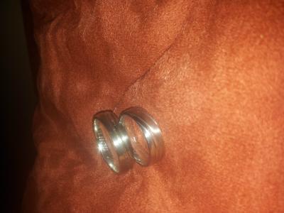 Bild zu unsere ringe sind fertig!!! - Forum für Mai - Mamis