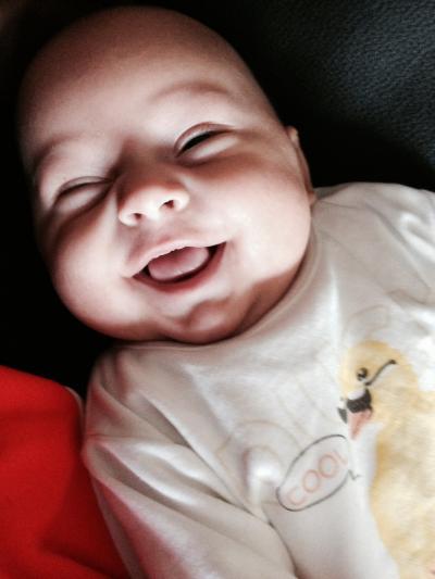 Bild zu Babylachen ist soooo schön :-) - Forum für Mai - Mamis
