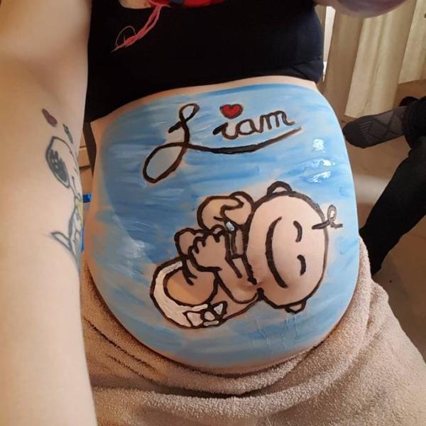 Bild zu Meine Schwester war gestern mal krativ an meinem Bauch - Forum für Mai - Mamis
