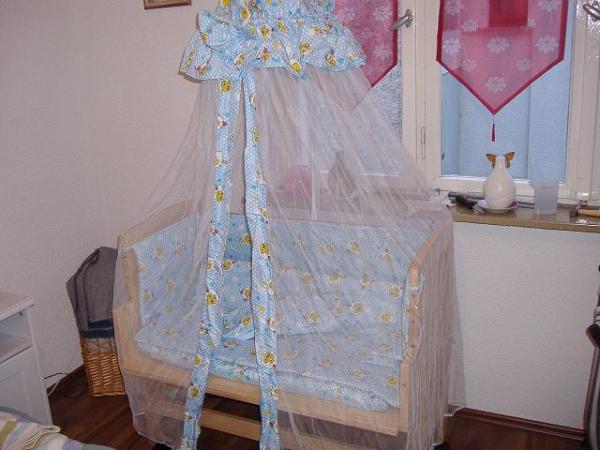 Bild zu Beistellbett und Kinderbett sind fertig... mit Bild:-) - Forum für Juni - Mamis