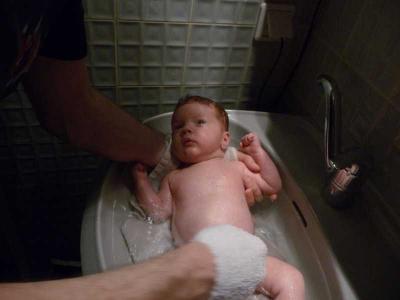 Bild zu Heute Babybadefotos - Forum für Juni - Mamis