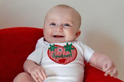 Bild zu Amelie im Wiesn-Outfit :) - Forum für Juni - Mamis