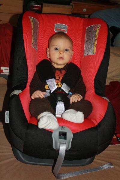 Bild zu Wir haben nen neuen Autokindersitz! - Forum für Juni - Mamis