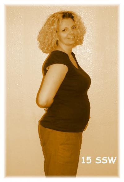 Bild zu Babyplauze in der 15 SSW....her mit euren Bäuchen!!!! - Forum für Juni - Mamis