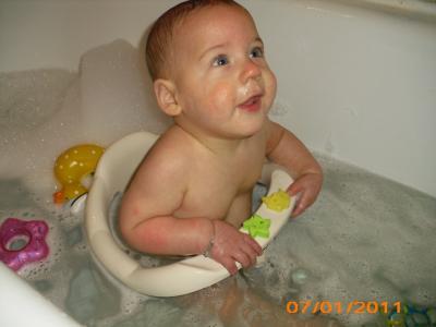 Bild zu Badewannensitz.. - Forum für Juni - Mamis