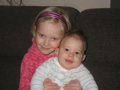 Bild zu Hier mal ein neues Bild von meinem beiden :-)) - Forum für Juni - Mamis