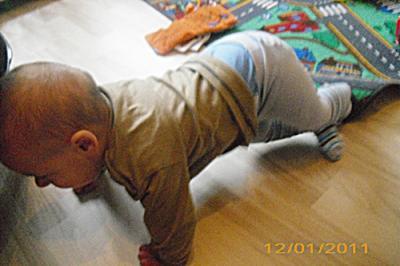 Bild zu Joel macht Acrobatic - Forum für Juni - Mamis