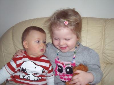 Bild zu Auch mal ein Bildchen von meinen zwei "Großen" - Forum für Juni - Mamis