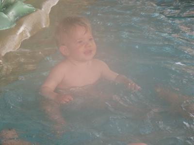 Bild zu Das erste mal Schwimmen :-) - Forum für Juni - Mamis
