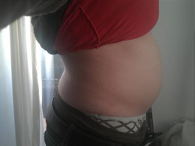Bild zu Und??? :D  wer trau sich schon ein Bauchfoto reinzustellen???  :D :D - Forum für Juni - Mamis