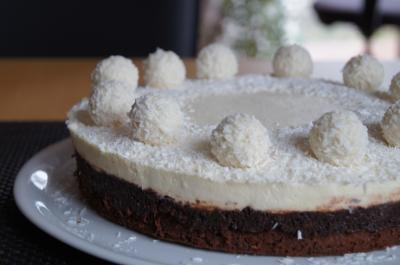 Bild zu Kuchen und alkoholfreier Sekt zum Geburtstag ;-) - Forum für Juni - Mamis