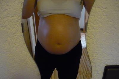 Bild zu So, jetzt auch mal ein Bauchbild von mir :-) - Forum für Juni - Mamis