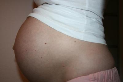 Bild zu Nachdem alle so langsam auskugeln, schnell noch eine Bauchbildrunde :) - Forum für Juni - Mamis