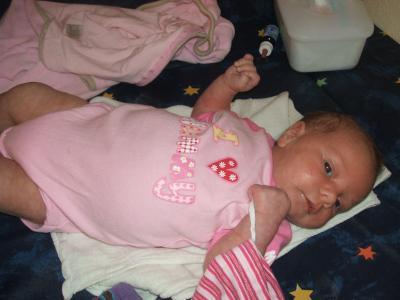 Bild zu Hier mal ein Bild von meiner Motte :-) - Forum für Juli - Mamis