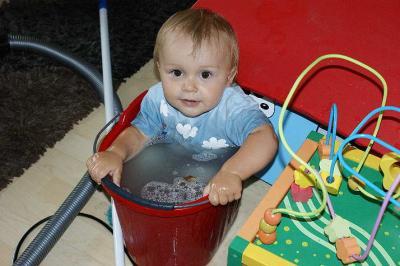 Bild zu Liam hat eine neue art zu baden - Forum für Juli - Mamis