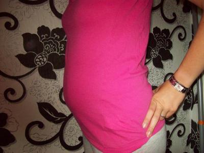 Bild zu Er fängt an zu wachsen.....mein Bauch.... Beweis Bild.... - Forum für Juli - Mamis