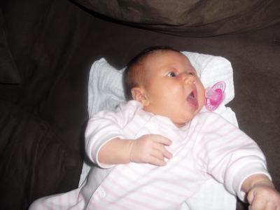 Bild zu Meine kleine Knödelfee in Aktion... - Forum für Juli - Mamis