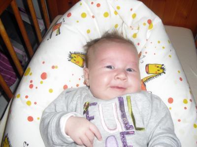 Bild zu Hier mal wieder unsere arme Maus:-) - Forum für Juli - Mamis