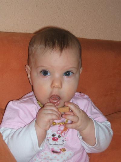 Bild zu nachdem ich wegen den Zähnchen gefragt hab.---- hier mal ein Bild von Lucia mit - Forum für Juli - Mamis