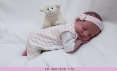Bild zu Schon etwas länger ausgekugelt... Elia ist da... - Forum für Juli - Mamis