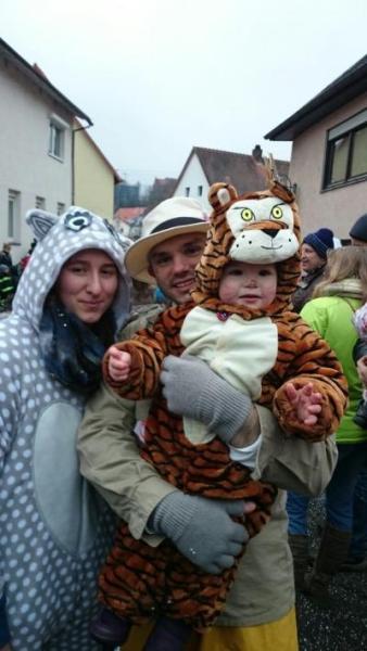 Bild zu wir 3 an fasching - Forum für Juli - Mamis