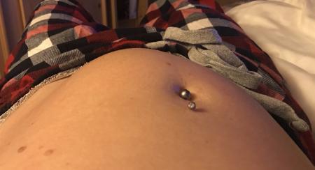Bild zu Lustige Delle im Bauch - Forum für Juli - Mamis