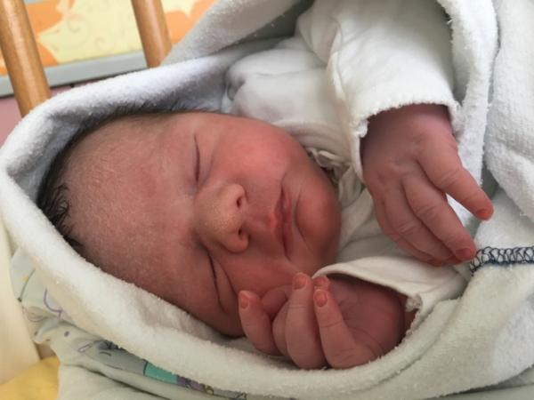 Bild zu Ausgekugelt und total verliebt ❤️❤️❤️ - Forum für Juli - Mamis