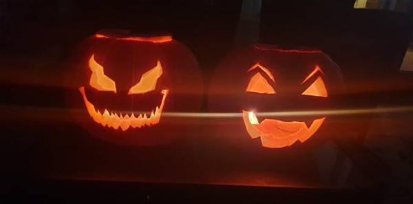 Bild zu Kürbisse schnitzen 🎃 - Forum für Juli - Mamis