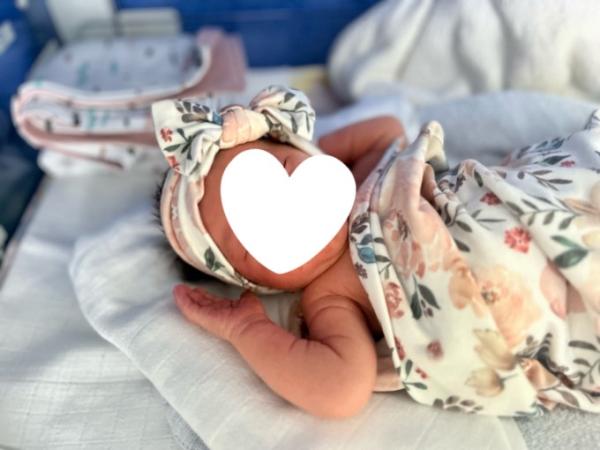 Bild zu Hallo Juli - Blasensprungwetter- Völlig überraschende Früh-Geburt - Forum für Juli - Mamis