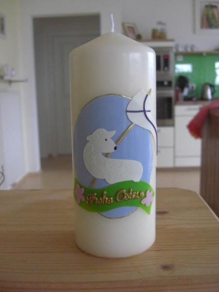 Bild zu Guckt mal...meine selbst gebastelte Osterkerze - Forum für August - Mamis