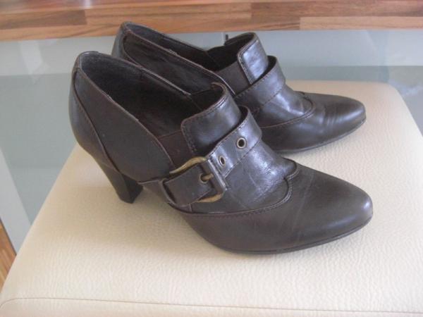 Bild zu Hat jemand vielleicht Interesse an diesen Schuhen??? - Forum für August - Mamis