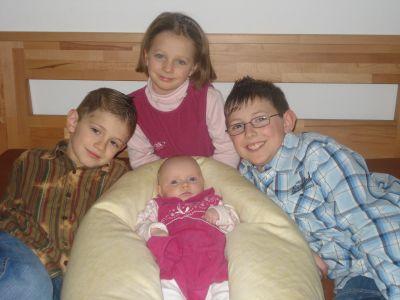 Bild zu huhu , hier mal ein bild von meinen 4 kleinen !!! - Forum für August - Mamis