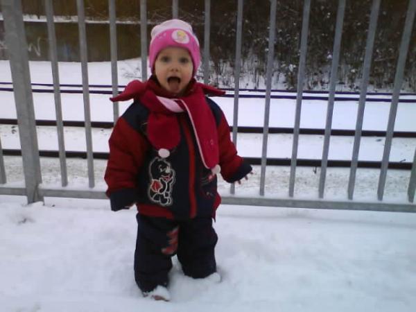 Bild zu Kleines "Schneemonster" :) +Bild - Forum für August - Mamis