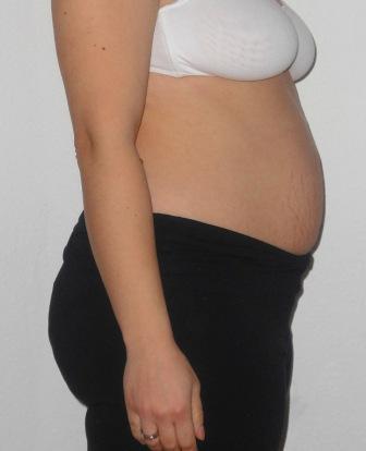 Bild zu Bauchbild und soooooooooooo happy - Forum für August - Mamis