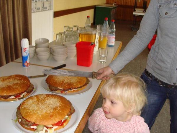 Bild zu Wieder da und Bild vom Mitagessen;-)! - Forum für August - Mamis