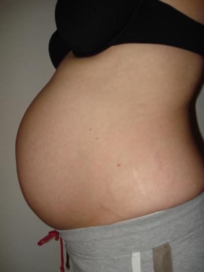 Bild zu Hier auch mal ein Bild von meinem Bauch :-) 28SSW - Forum für August - Mamis