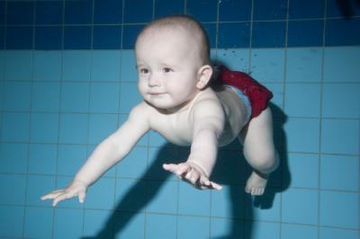 Bild zu Alexander beim tauchen :) - Forum für August - Mamis