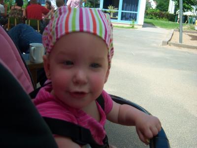 Bild zu mal neues Bild von Lia Sophie - Forum für August - Mamis