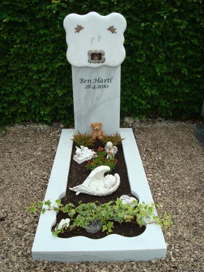 Bild zu Bild von  Bens Grabstein - Forum für August - Mamis