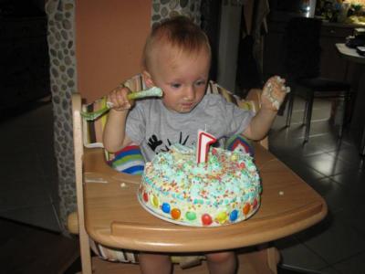 Bild zu habe gerade die bilder von luca´s 1. geburtstag bearbeitet - Forum für August - Mamis
