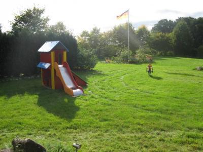 Bild zu die bilder vom spielhaus - Forum für August - Mamis
