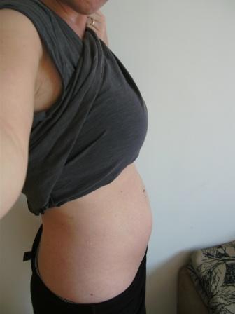 Bild zu Babybauch... Wer macht mit? - Forum für August - Mamis