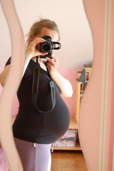 Bild zu Mal ein 1.Mai Babybauchfoto - Forum für August - Mamis