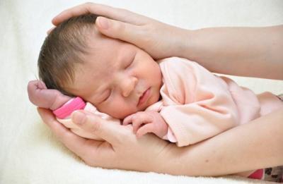 Bild zu Bildchen von unserer süßen Zaubermaus - Forum für August - Mamis