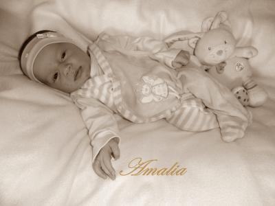 Bild zu meine Maus ist heute genau 2 wochen alt!!!! mit foto - Forum für August - Mamis