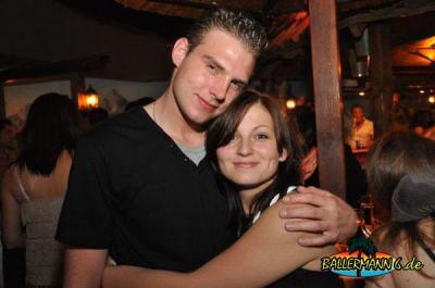 Bild zu Mal ein bild von meinem schatzund mir am samstag... - Forum für August - Mamis