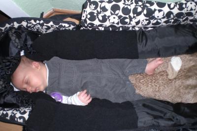 Bild zu was felix seit dem schub nun kann. oder auch nicht.... - Forum für August - Mamis