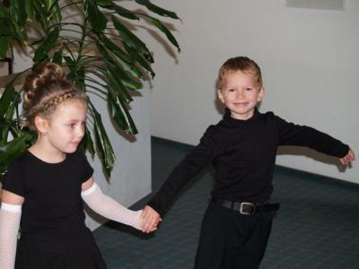 Bild zu Unser Großer hatte seinen ersten Tanzauftritt.. - Forum für August - Mamis